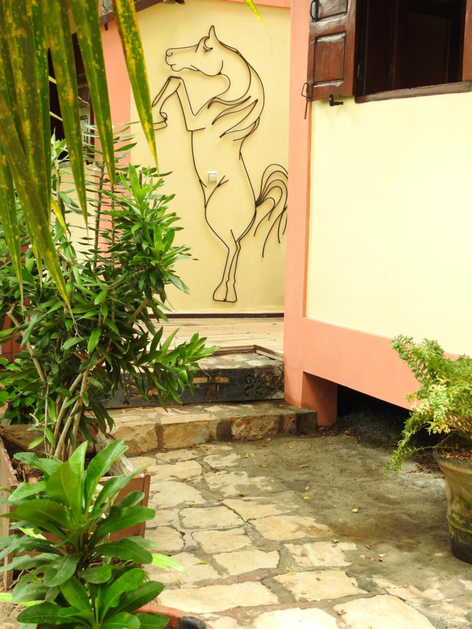 hotel trecicogne Morondava Exterior foto