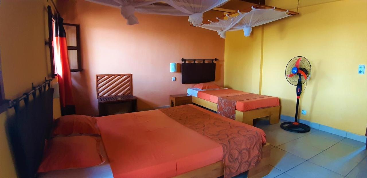 hotel trecicogne Morondava Exterior foto